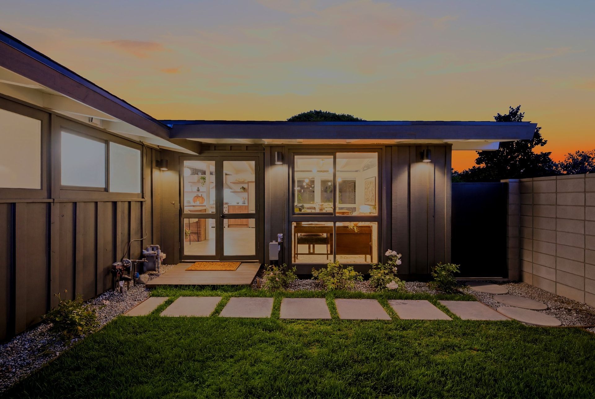 3062 Lees Ave, Long Beach — photograph 3 of 39