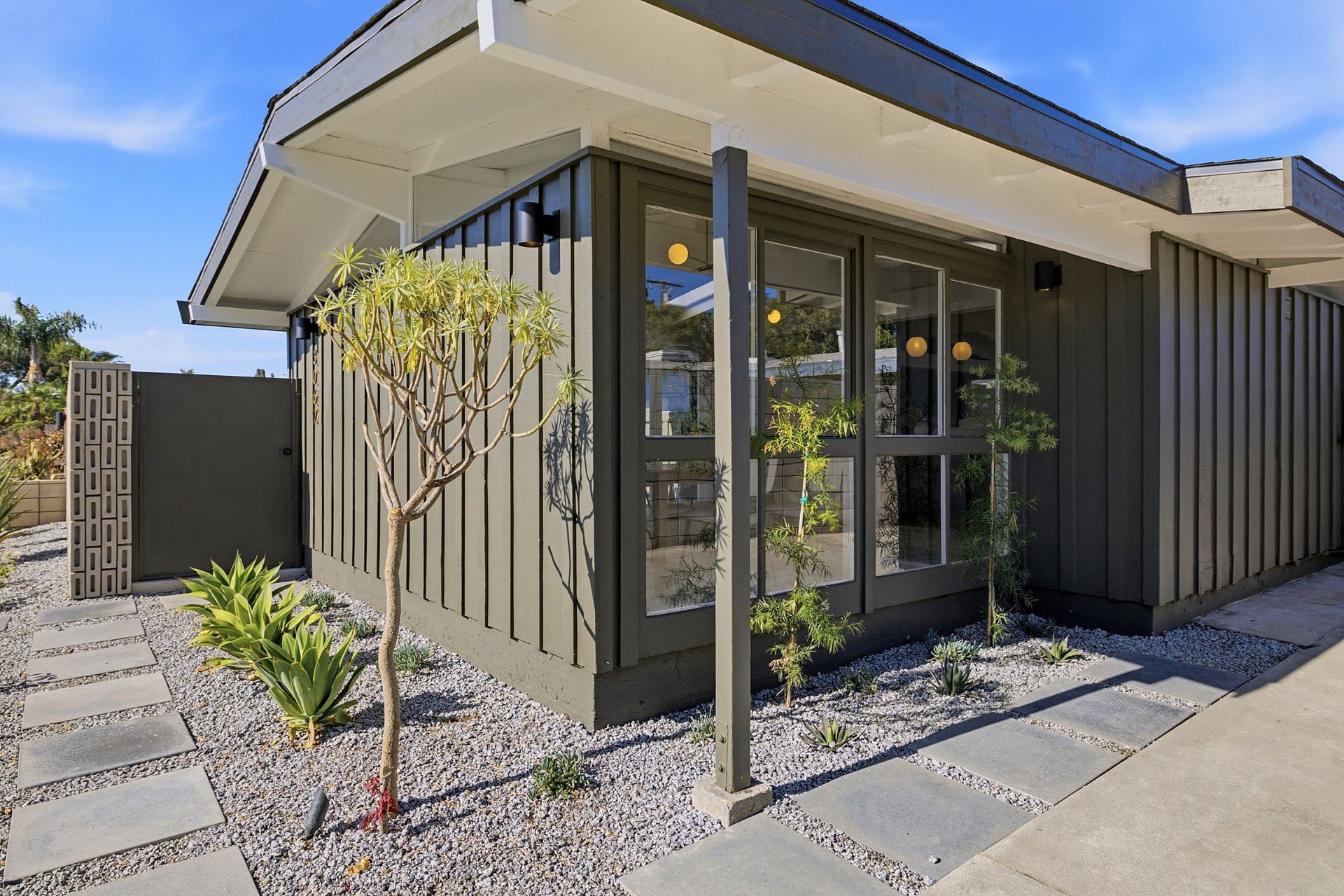 3062 Lees Ave, Long Beach — photograph 8 of 39