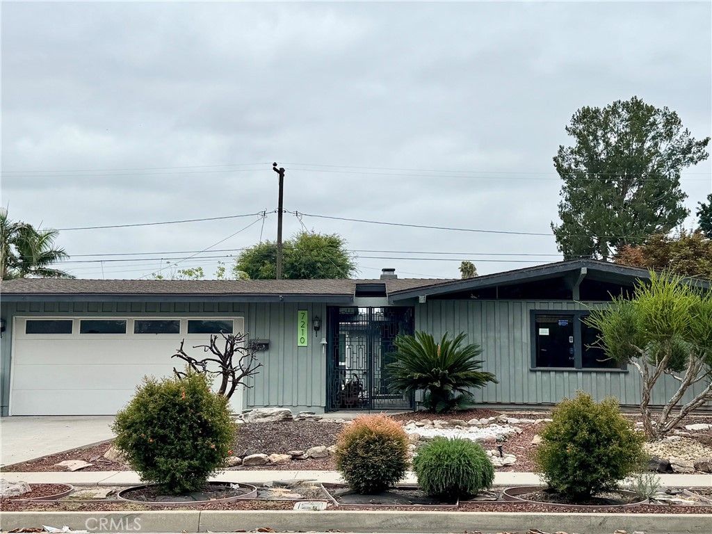 Exterior of 7210 E Mezzanine Way, Long Beach — sold