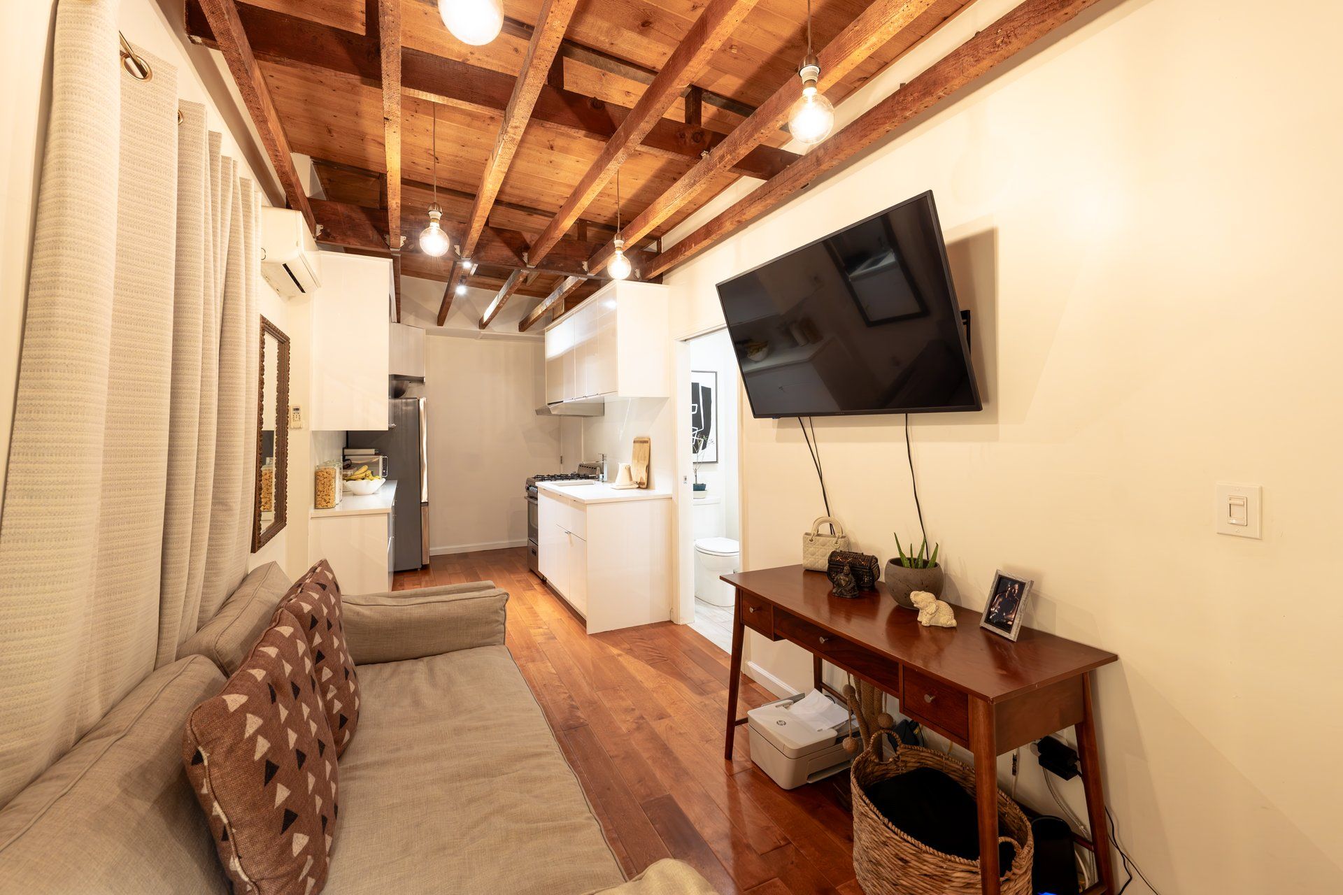 1301 Seward St, Los Angeles — photograph 18 of 23