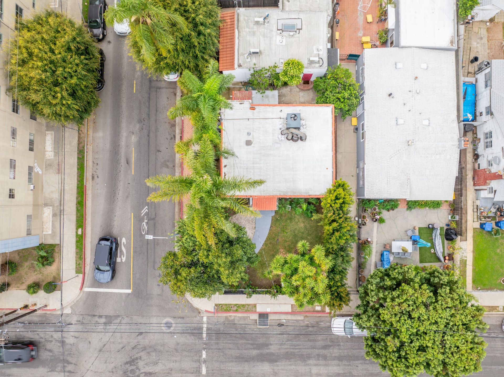 1301 Seward St, Los Angeles — photograph 5 of 23