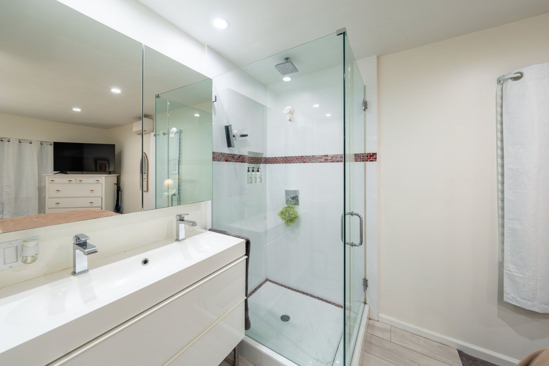 1301 Seward St, Los Angeles — photograph 20 of 23
