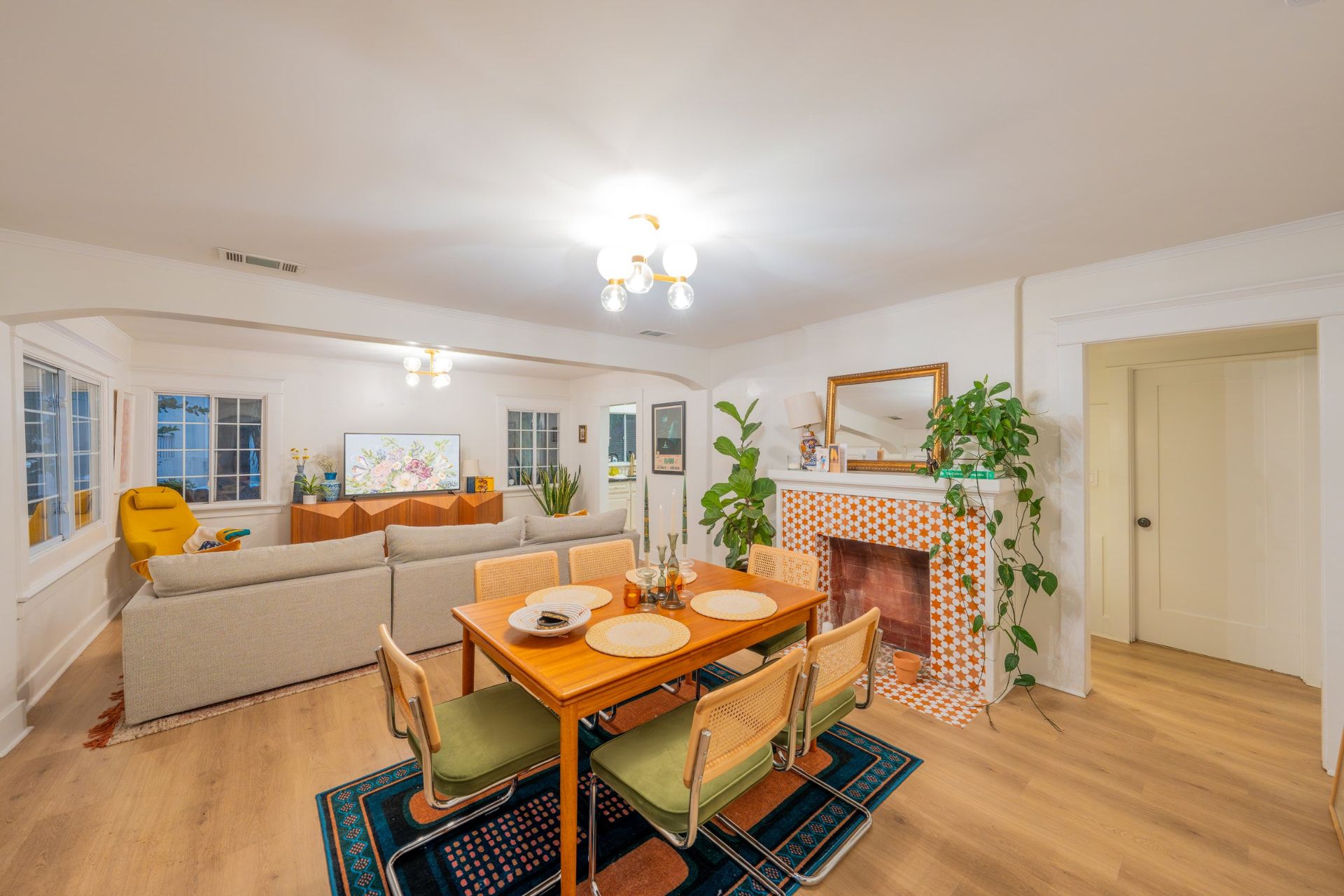 1301 Seward St, Los Angeles — photograph 9 of 23