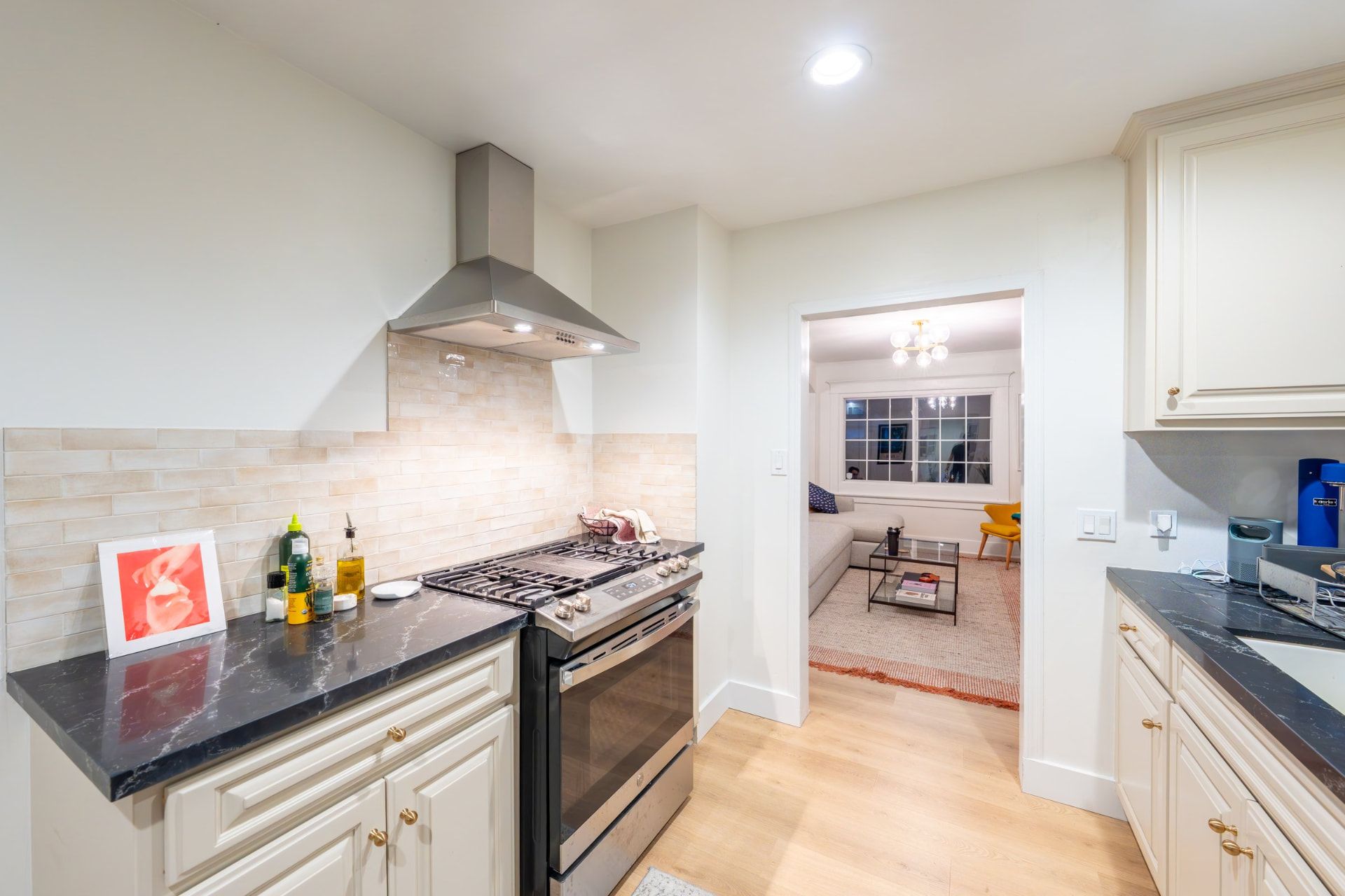1301 Seward St, Los Angeles — photograph 11 of 23
