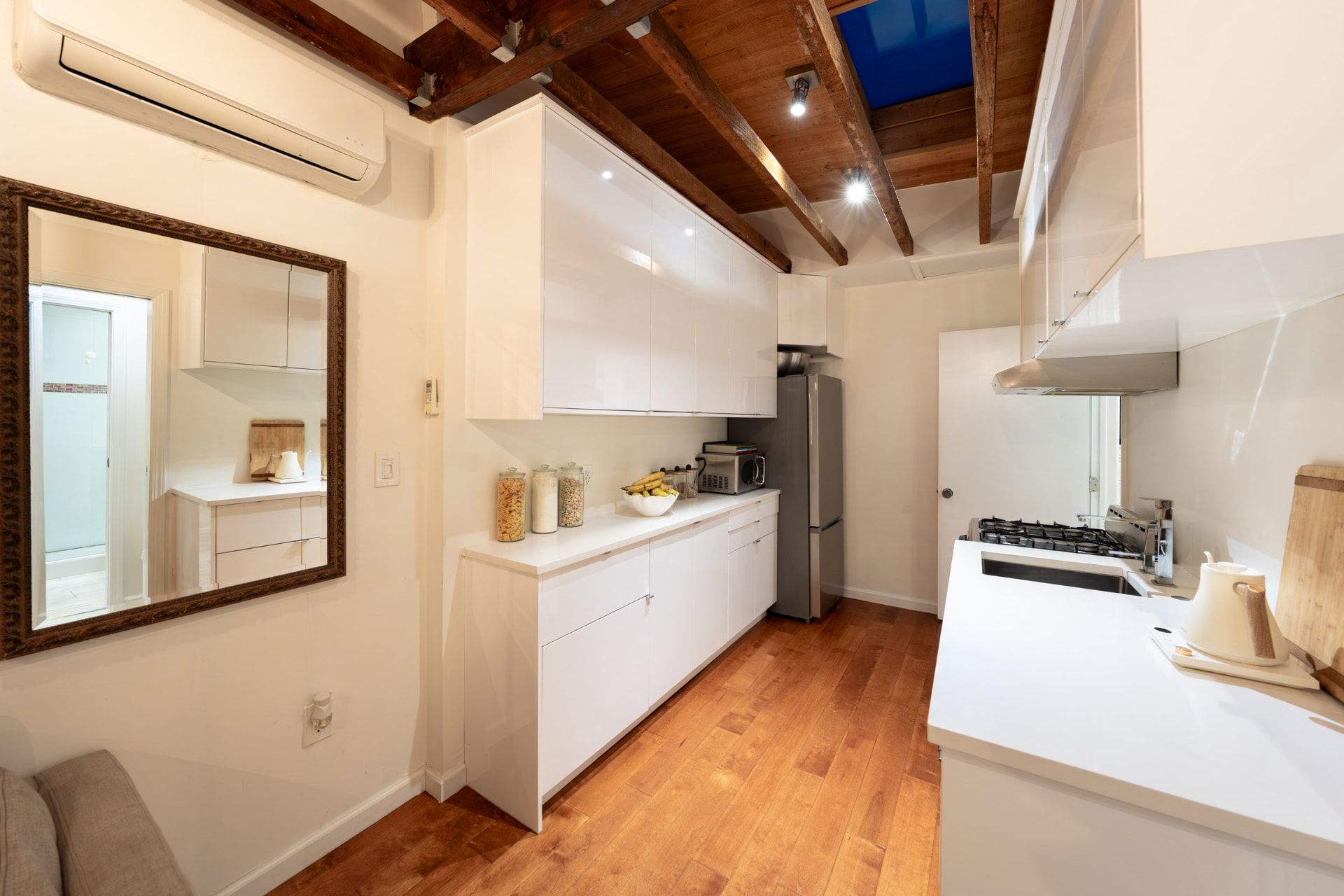1301 Seward St, Los Angeles — photograph 17 of 23