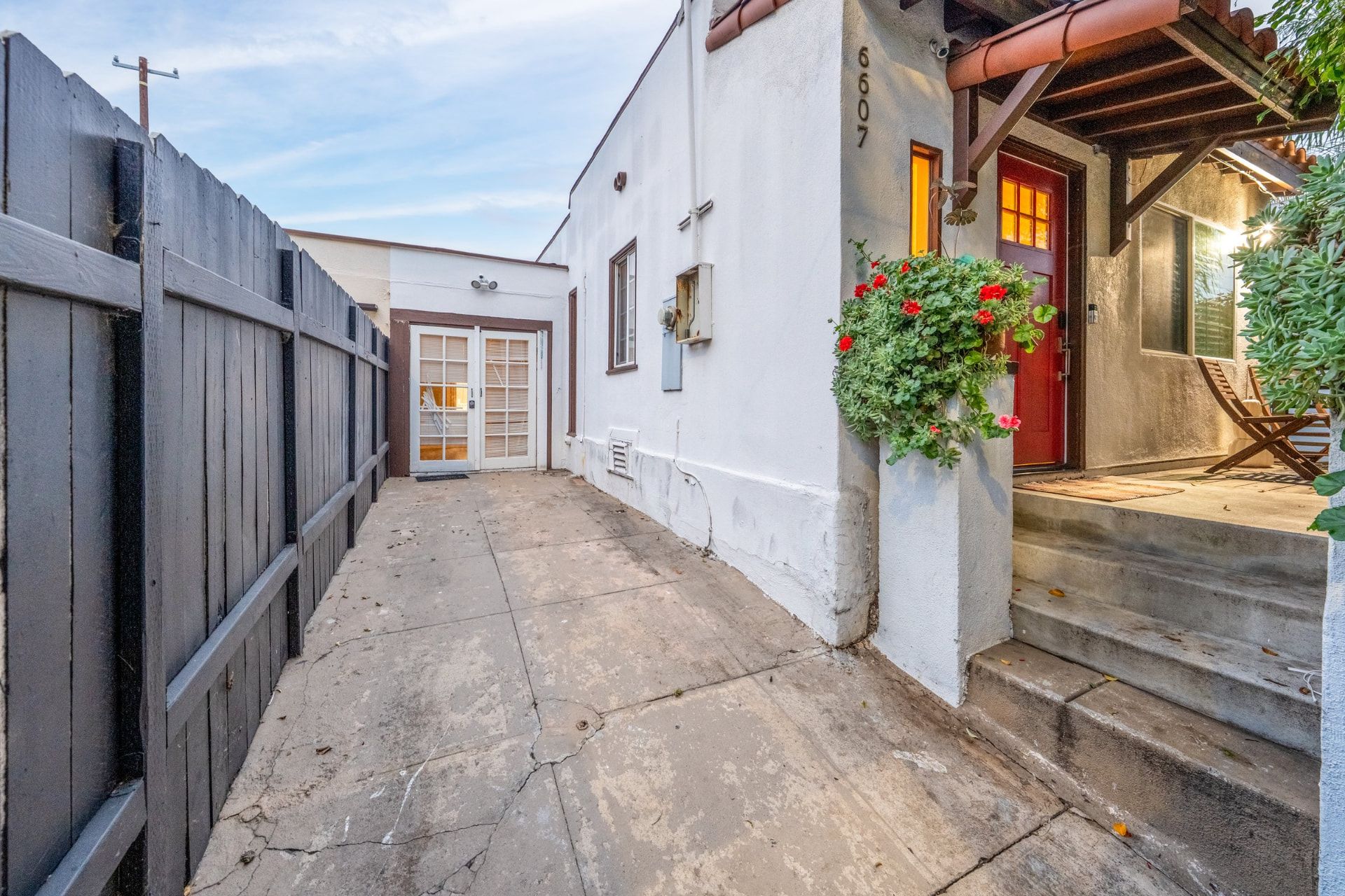1301 Seward St, Los Angeles — photograph 7 of 23