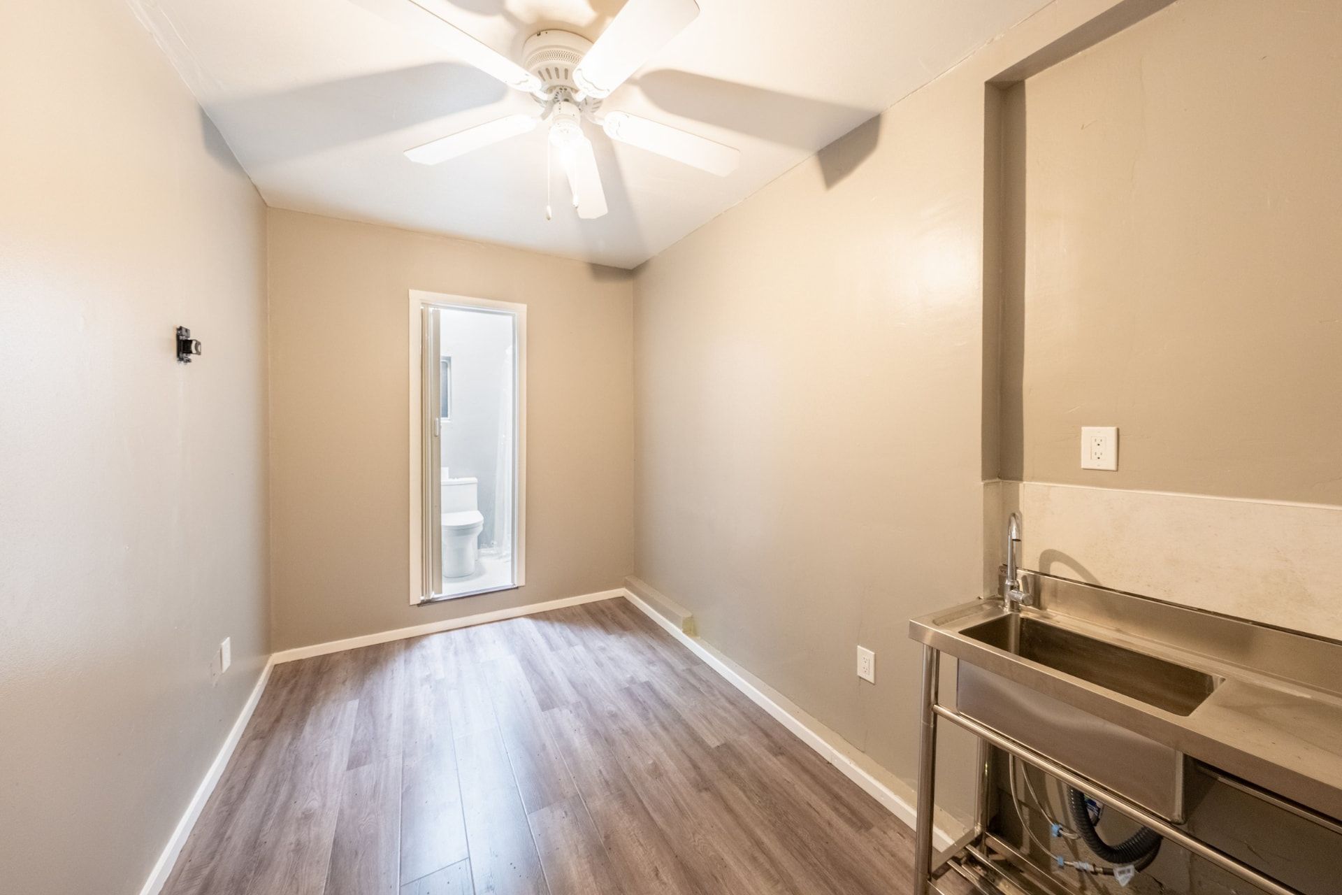 1301 Seward St, Los Angeles — photograph 23 of 23